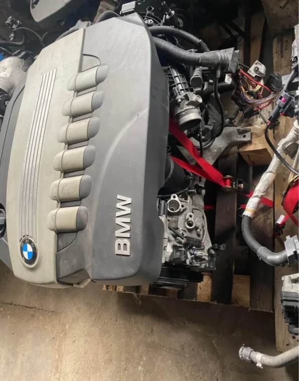 BMW-330d-E90-N57D30A-LCI-Engine-2011-1.webp BMW 330d E90 N57D30A LCI Engine 2011