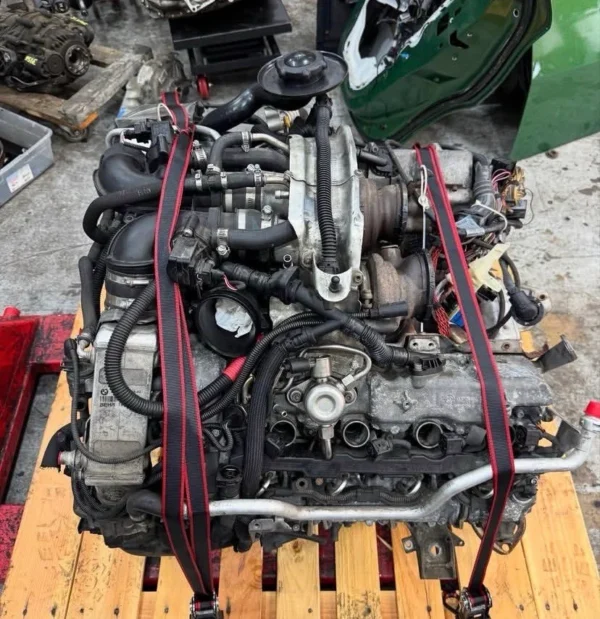 BMW-E71-X6M-S63-Engine-2010-1.webp BMW E71 X6M S63 Engine 2010