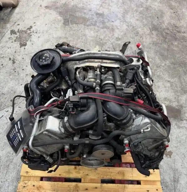 BMW-E71-X6M-S63-Engine-2010.webp BMW E71 X6M S63 Engine 2010
