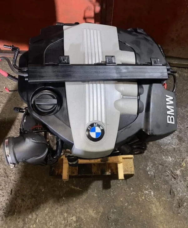 BMW E90 320d N47D20C Engine 2010