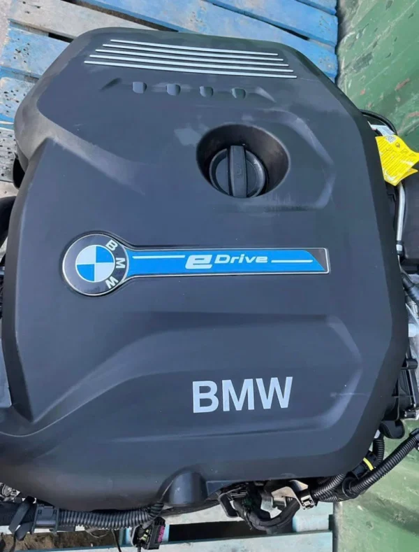 BMW F30 330e Engine 2017
