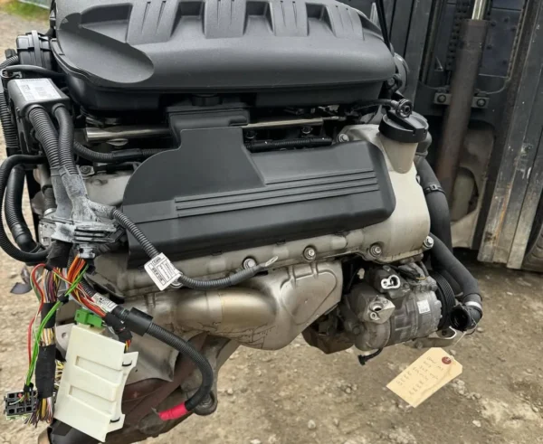 BMW-M3-E92-S65-Engine-2013-4.webp BMW M3 E92 S65 Engine 2013